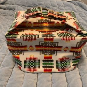 NWOT PENDLETON CHIEF JOSEPH COSMETIC TRAVEL BAG L 9” x W 8” x H 6”